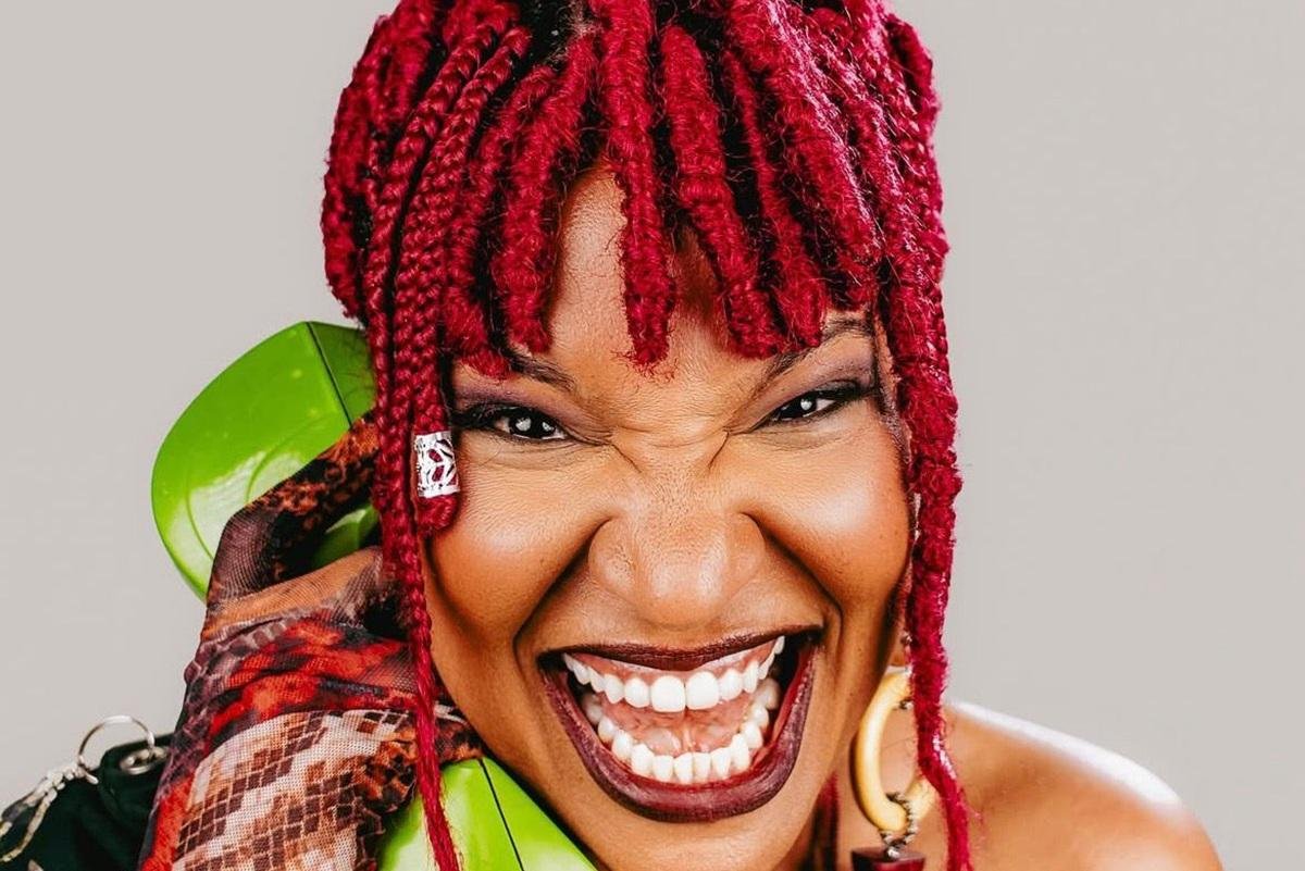 Artista baiana cantará Elza Soares em ato de Lula contra feminicídio