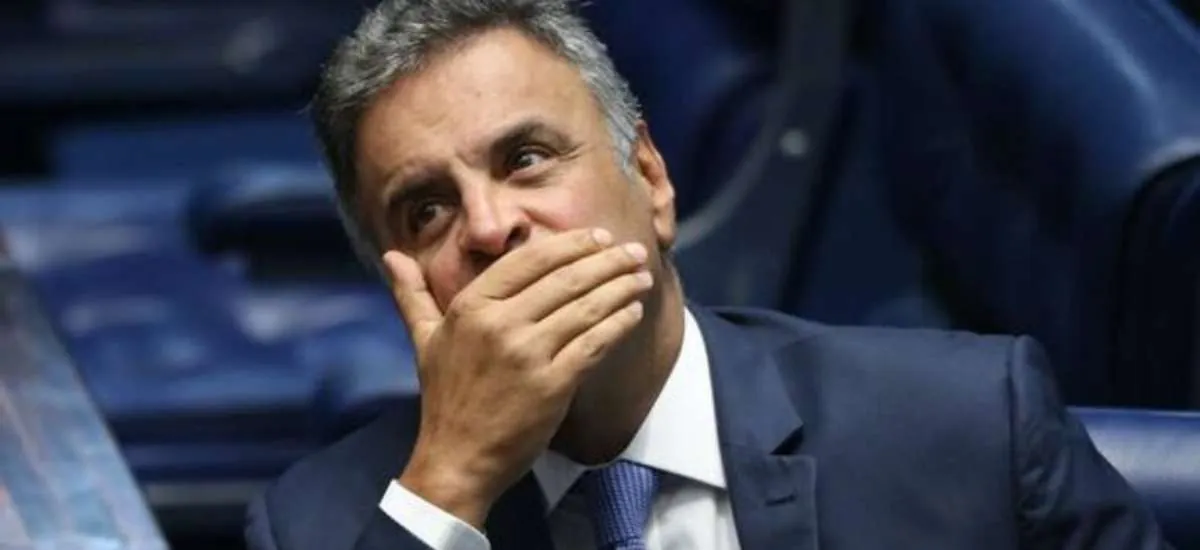 Aécio Neves desiste de disputar a Presidência e diz que PSDB mira eleições de 2030