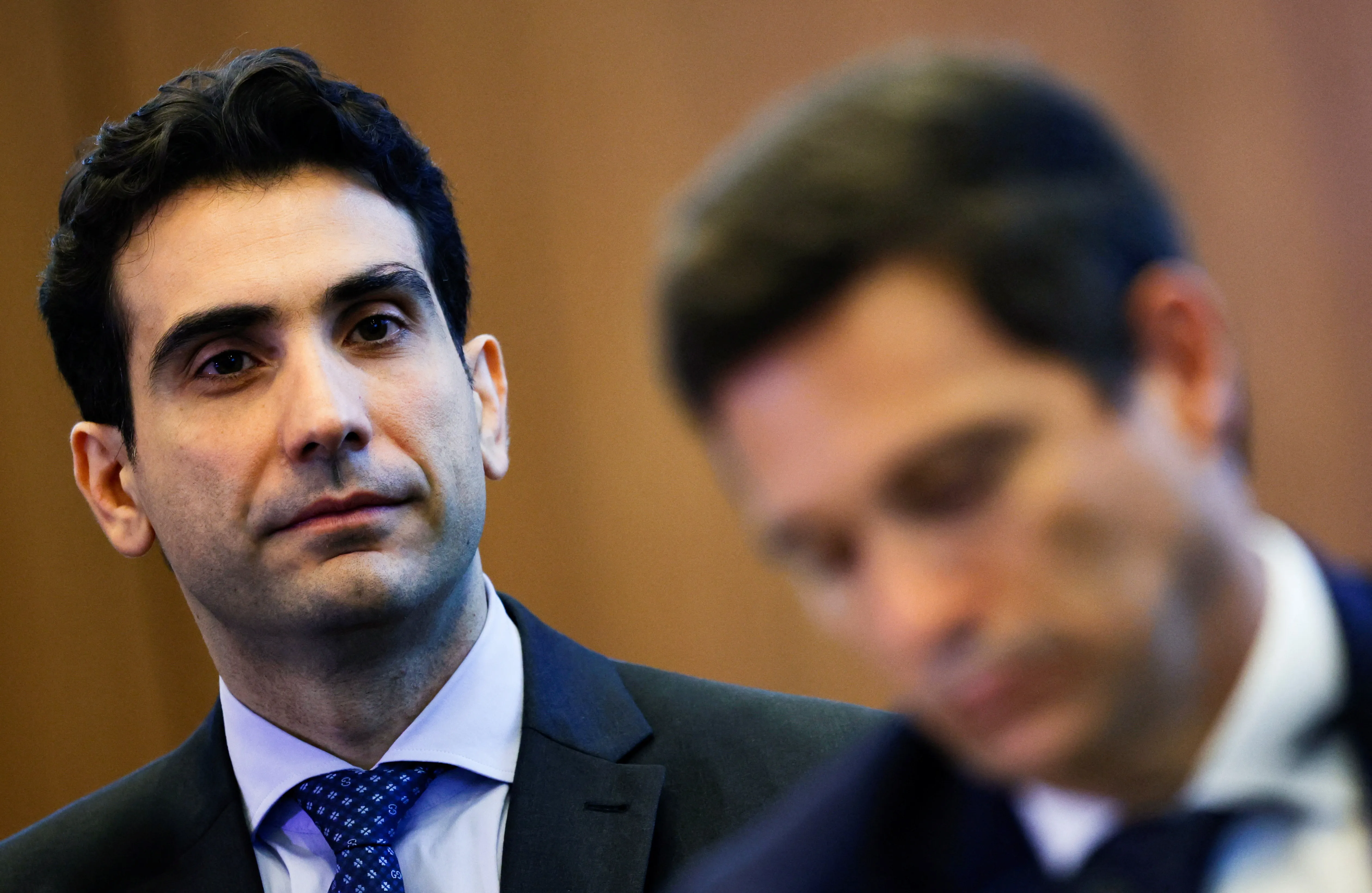 CPMI do INSS aprova convites para ouvir presidente do BC, Gabriel Galípolo, e Campos Neto | G1