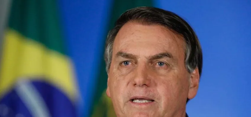 Moraes mantém Bolsonaro em casa, mas limita visitas por 30 dias