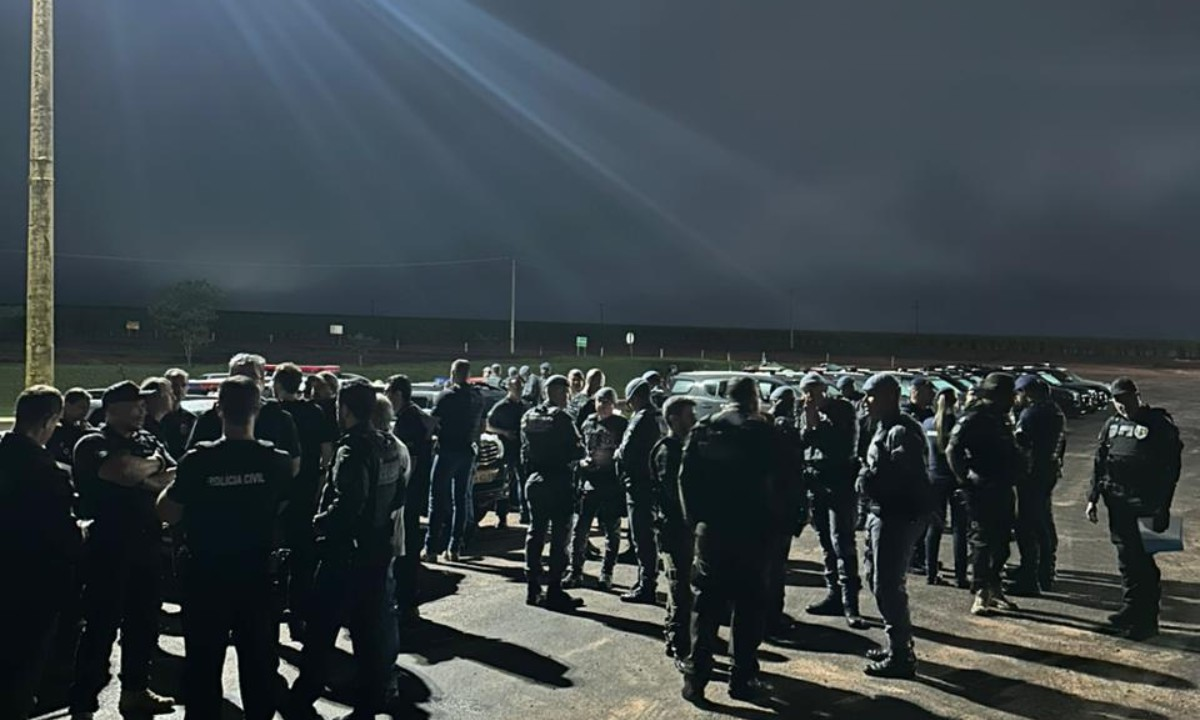 Polícia identifica rede de tráfico de drogas e lavagem de dinheiro | G1