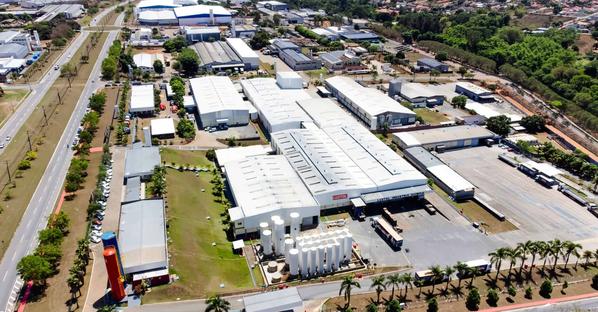 Luztol celebra 30 anos marcados por constante inovação industrial | G1