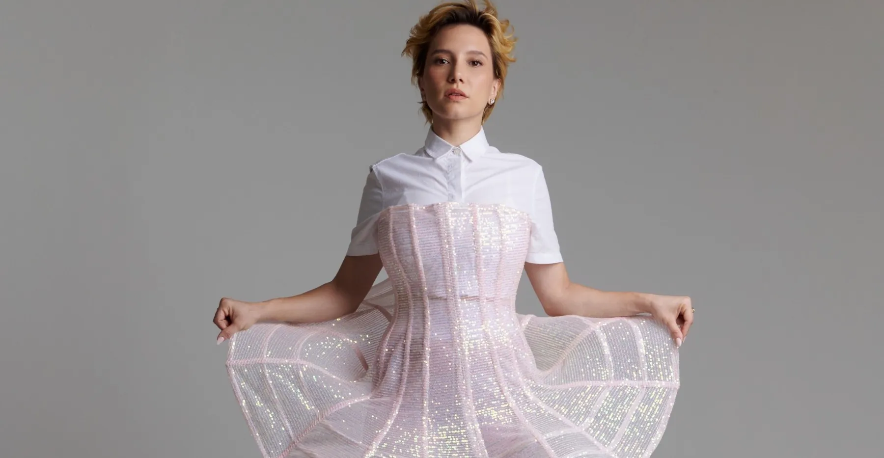 Lorena Comparato vive fase plural na carreira, entre séries, cinema e novos projetos: 'Não adianta só ter visibilidade, é preciso ter conteúdo'