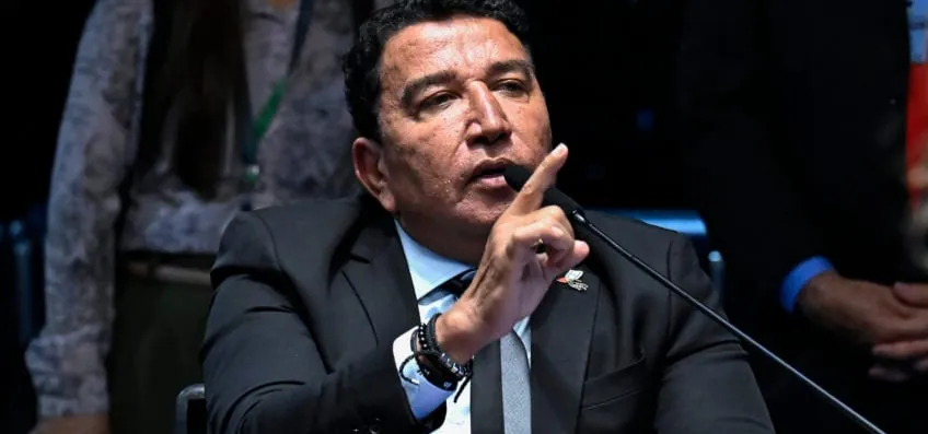 Justiça de SP manda Meta apagar posts ofensivos contra Magno Malta