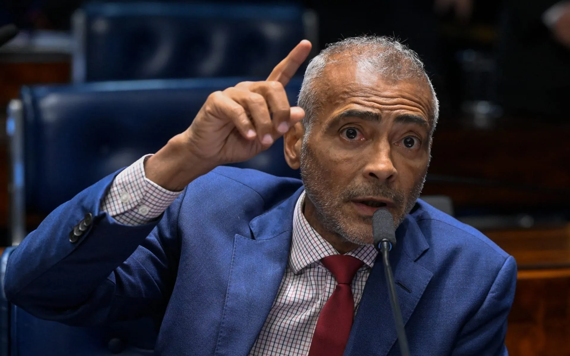 Romário anuncia saída do PL e apoio à candidatura de Eduardo Paes
