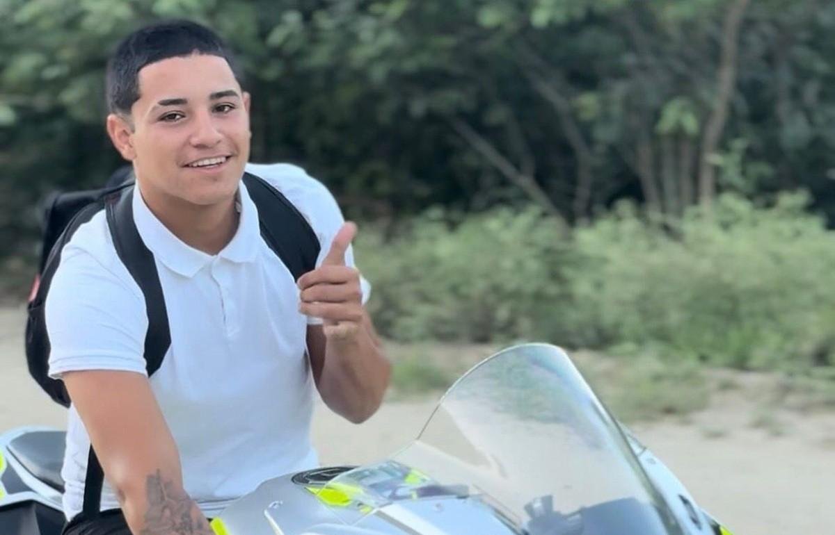 Adolescente de 17 anos morre após capotamento na RJ-102, em Araruama | G1