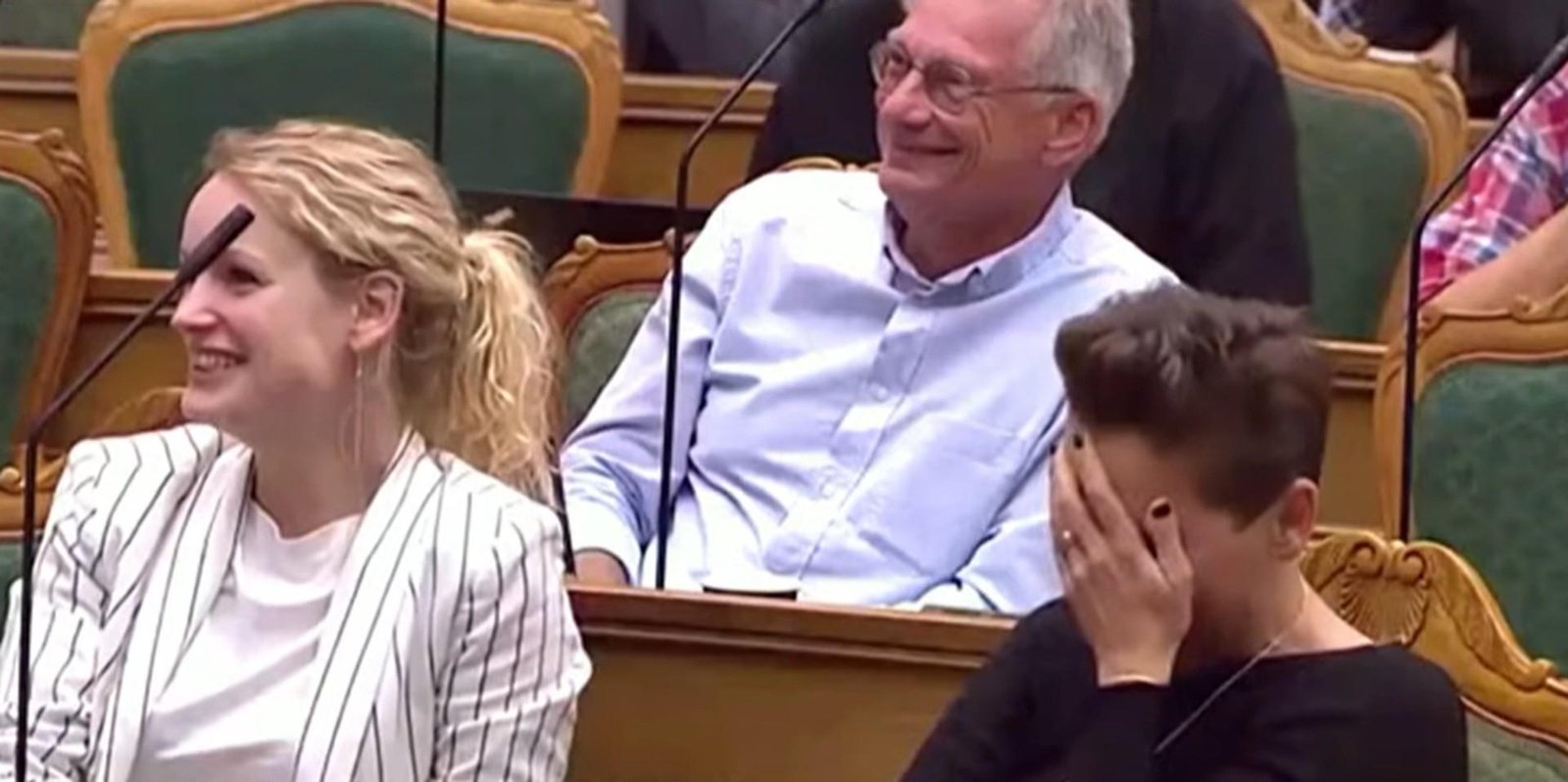 Crise de riso em parlamentares da Dinamarca não tem a ver com Trump | G1