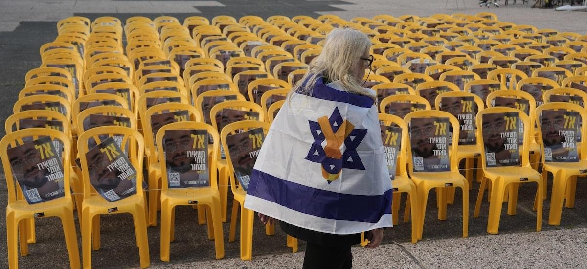 Israel identifica corpo de último refém do Hamas e reabre parcialmente fronteira de Rafah