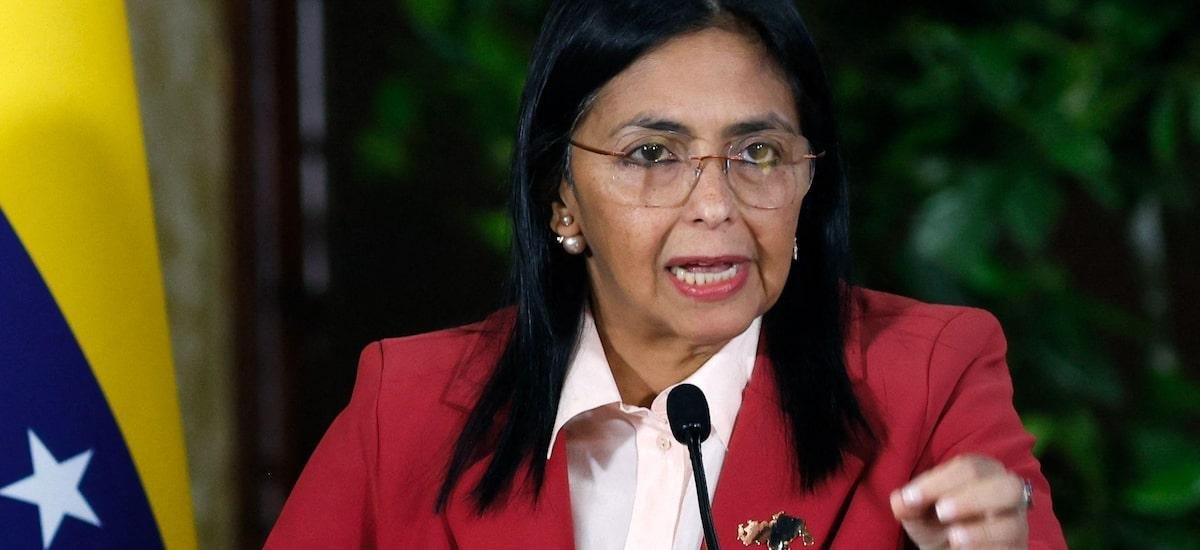 O que diz a Constituição da Venezuela sobre sucessão de poder após queda de Maduro