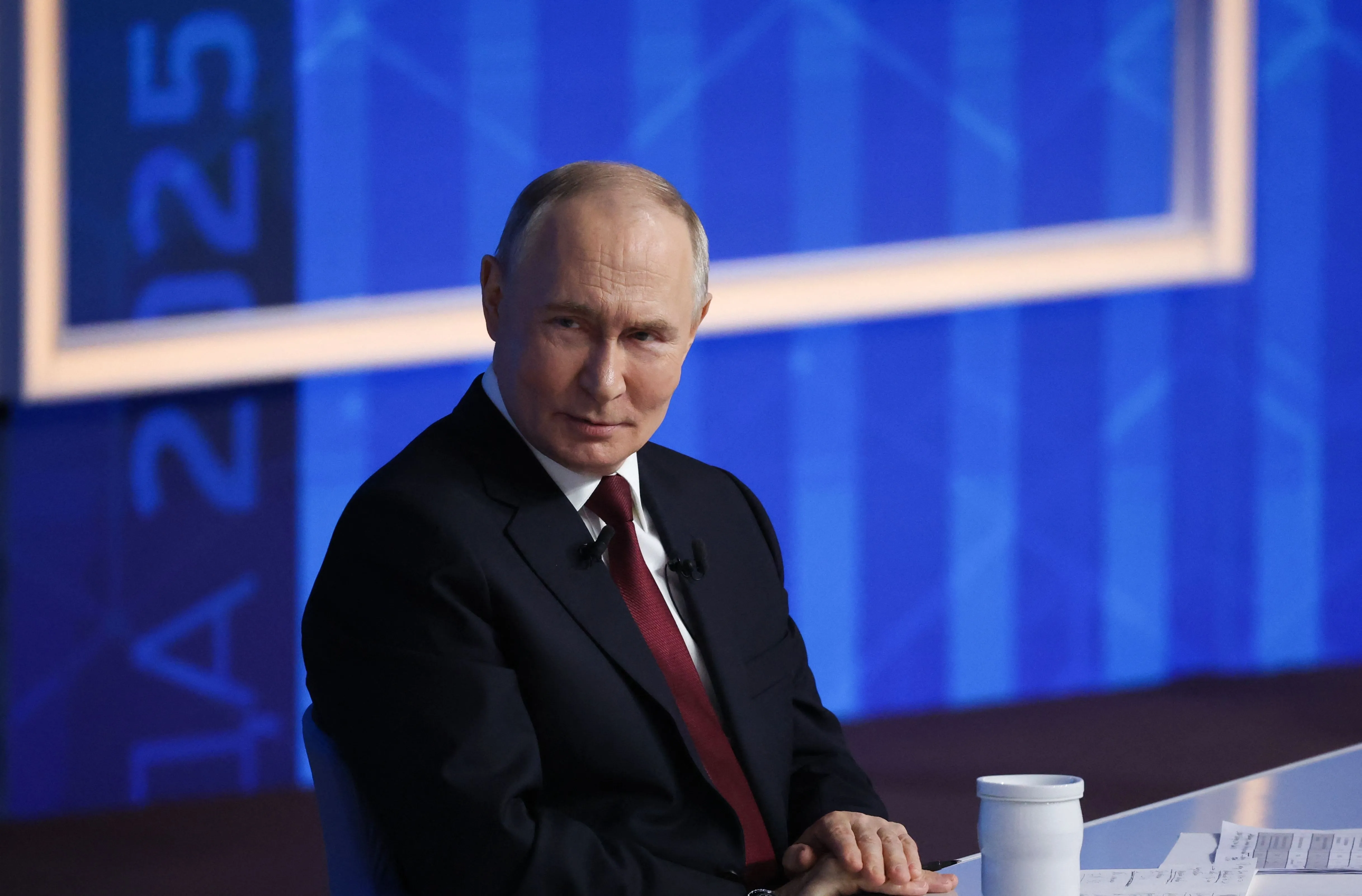 Putin liga para presidente do Irã e oferece ajuda para mediar acordo de paz com EUA