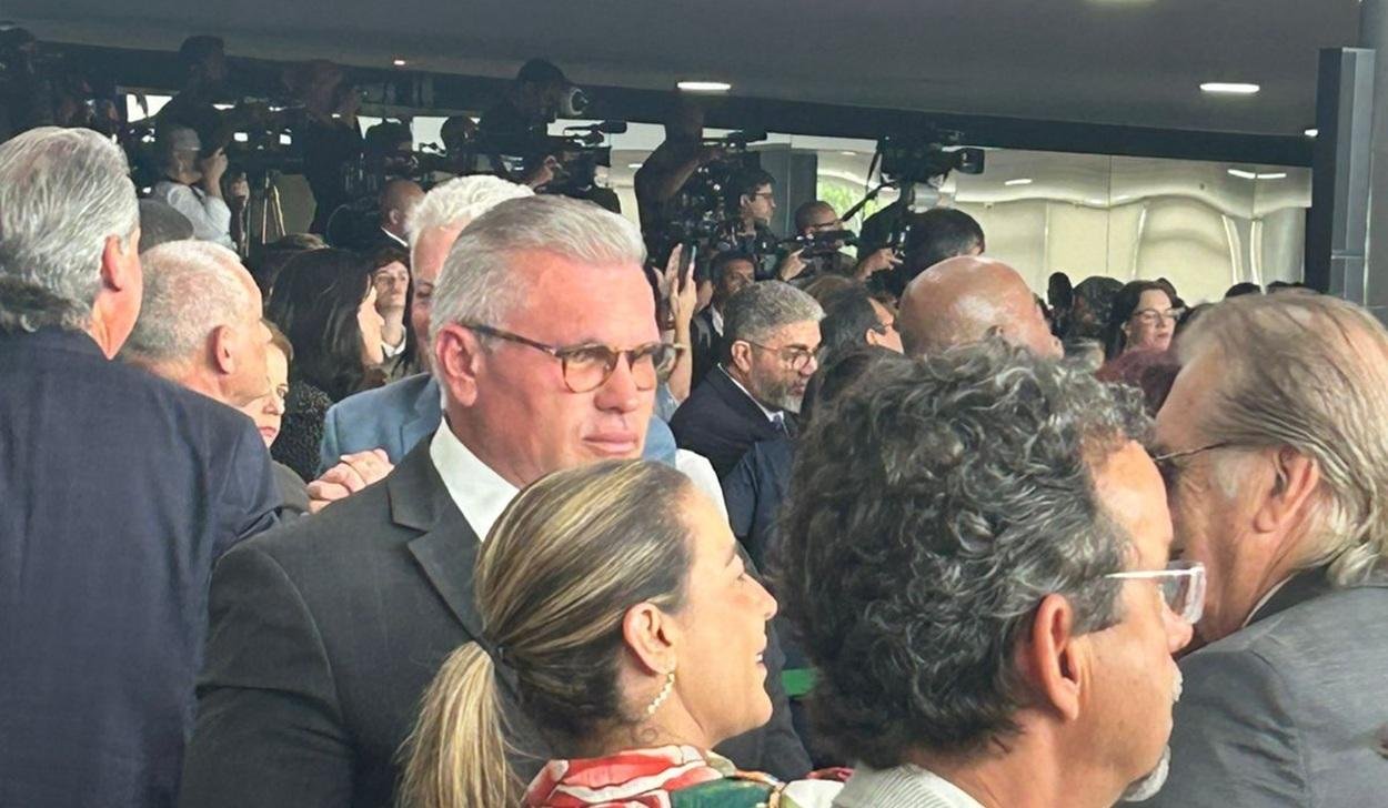 Acusado de agredir irmã e ex-mulher, ex-deputado vai a ato de Lula contra feminicídio