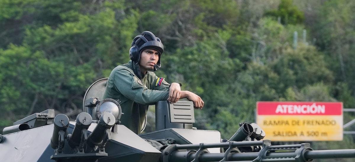 Trump ainda não informou Congresso sobre ação militar na Venezuela, apontam fontes