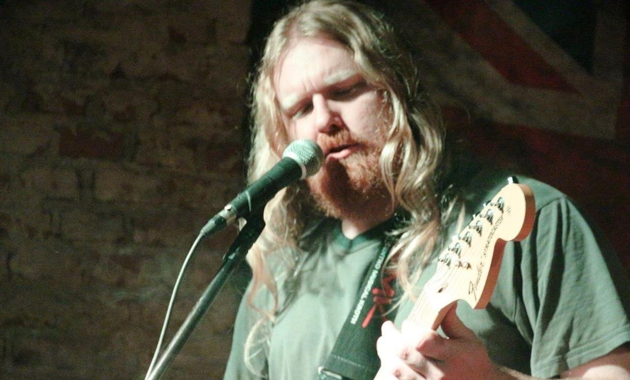 Voz da Indy no Brasil, Geferson Kern também já teve banda de rock no RS