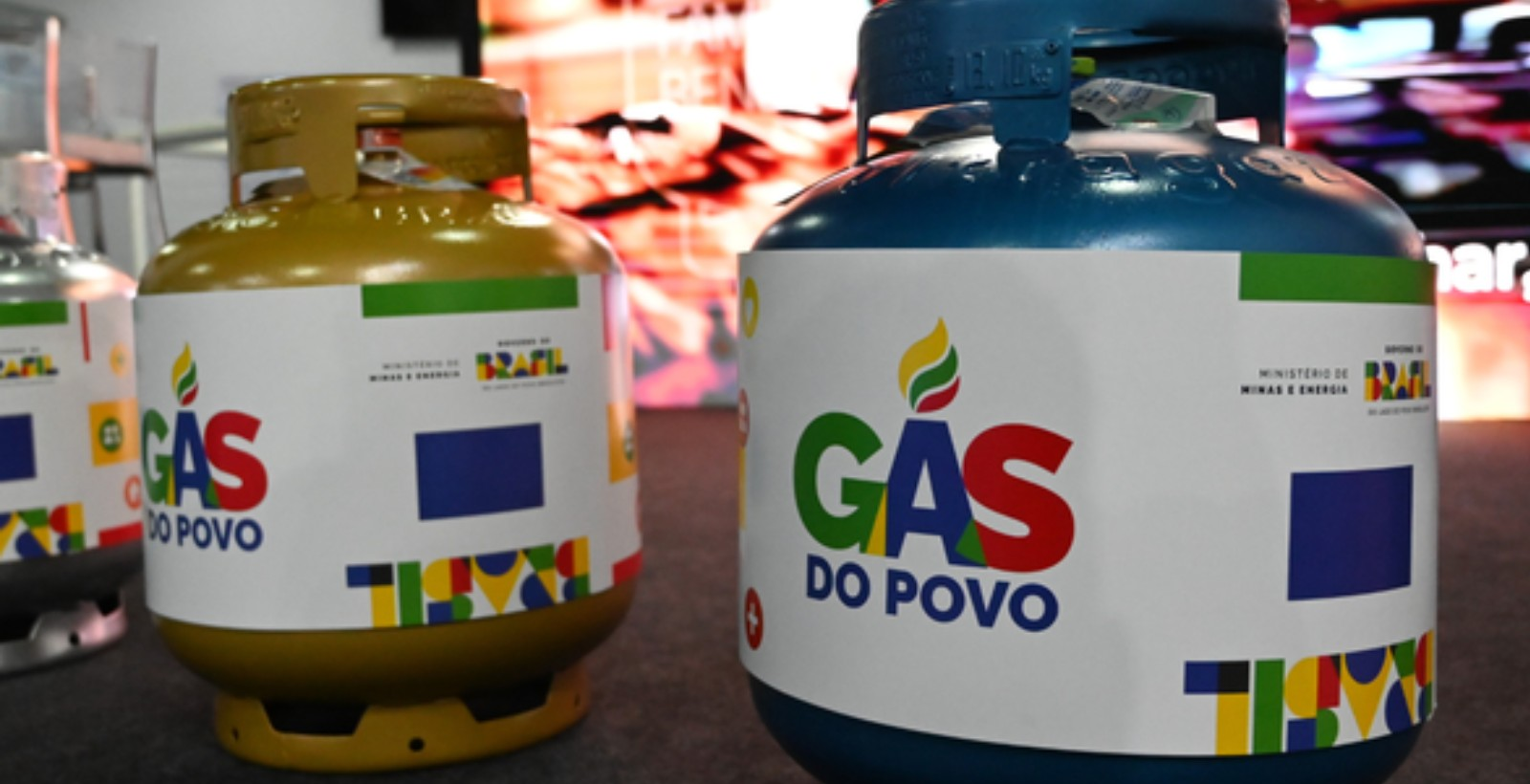 Senado aprova criação do programa 'Gás do Povo', que prevê botijão de gás gratuito a famílias de baixa renda | G1