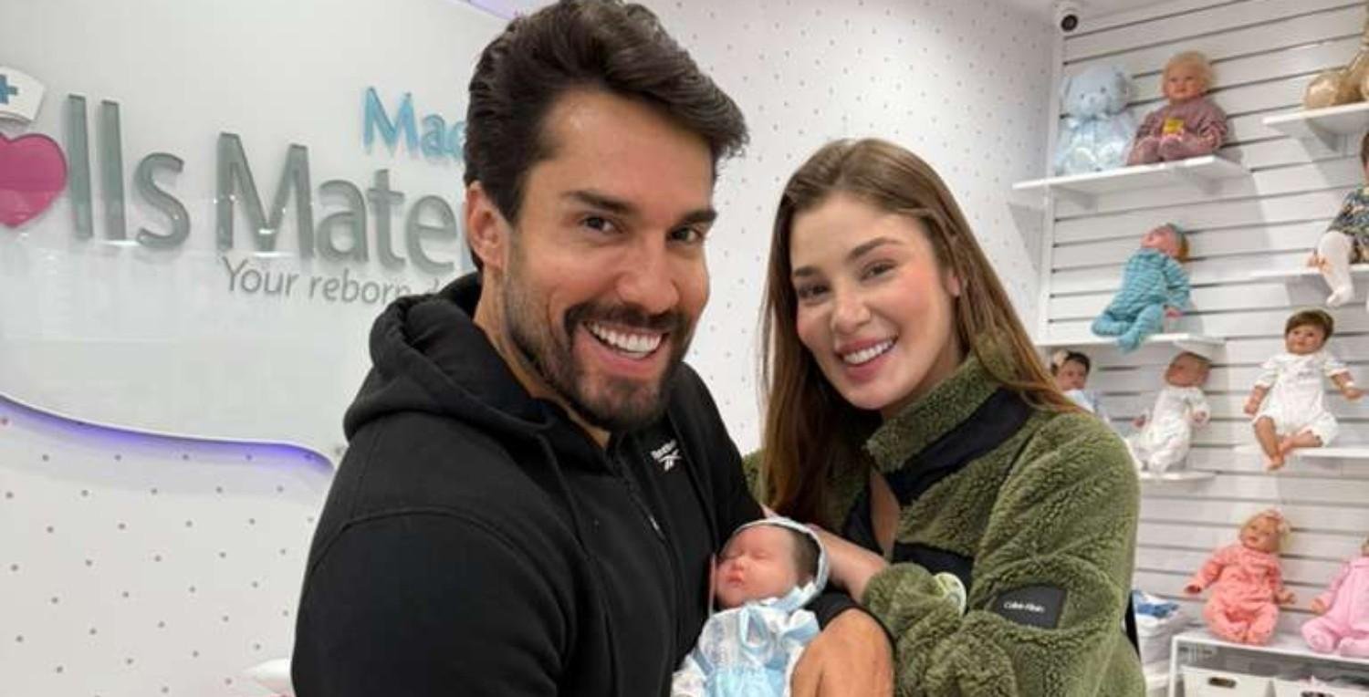 Bil Araújo e Adriana Yanca começam o enxoval do primeiro filho após descoberta da gravidez nos EUA