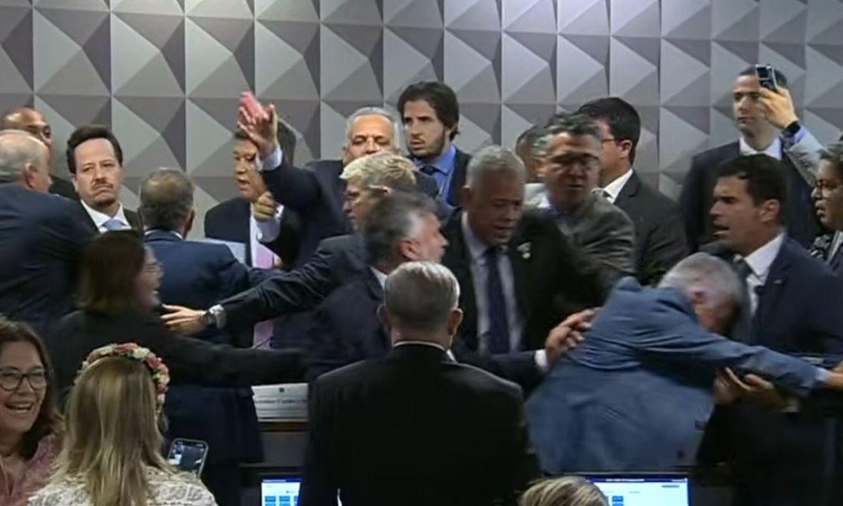 Conflitos em comissões são faíscas das eleições