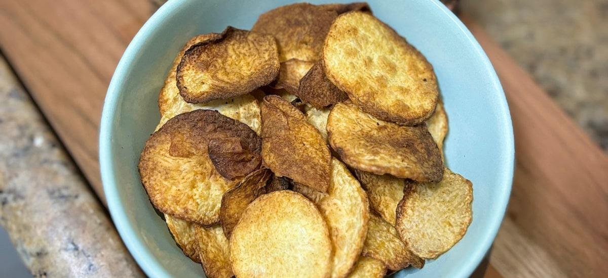 Você conhece os benefícios do inhame? Veja como transformá-lo em chips crocantes na AirFryer