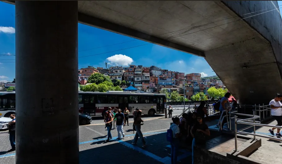 Focos de roubos de Motorola estão nas margens de São Paulo; pontos em Guaianases, São Mateus e Capão Redondo concentram casos