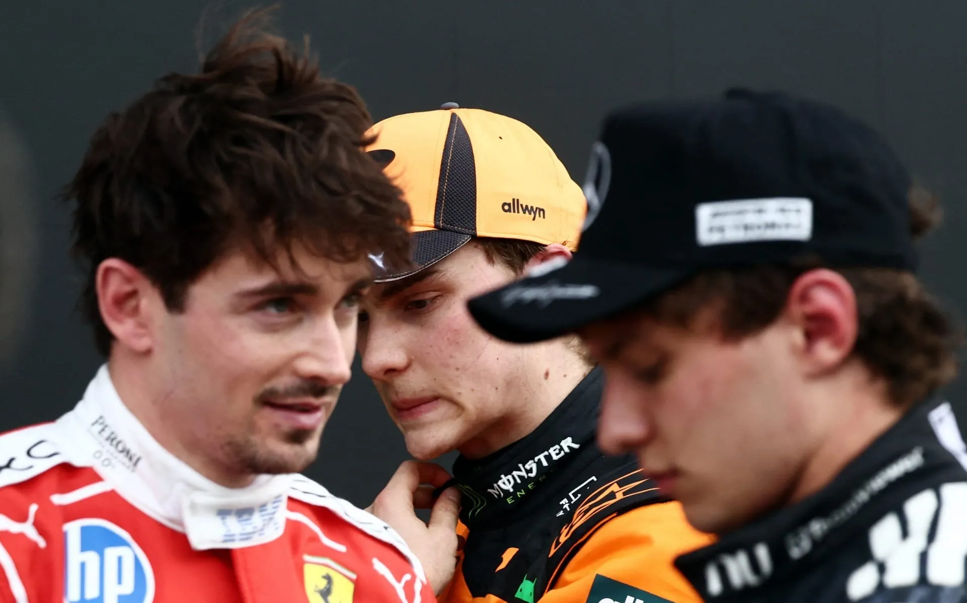 FIA bane “truque” de motor usado por Mercedes e Red Bull na classificação