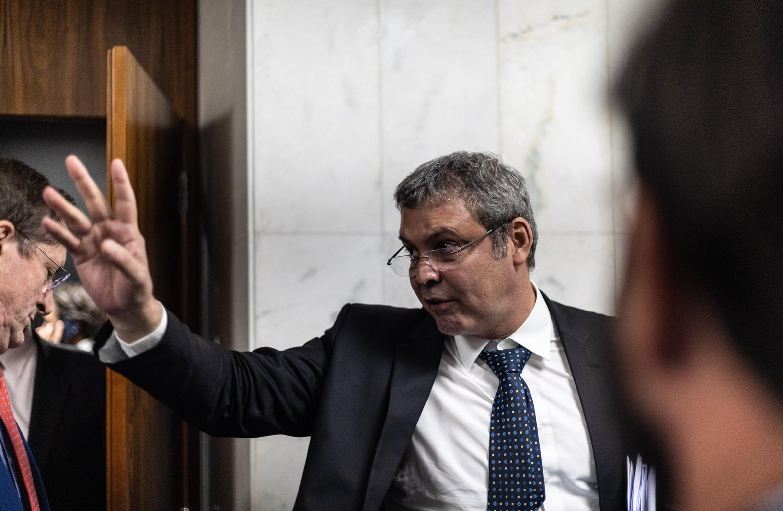 Governo enviará novo projeto sobre fim da escala 6x1 após o carnaval, diz líder do PT na Câmara