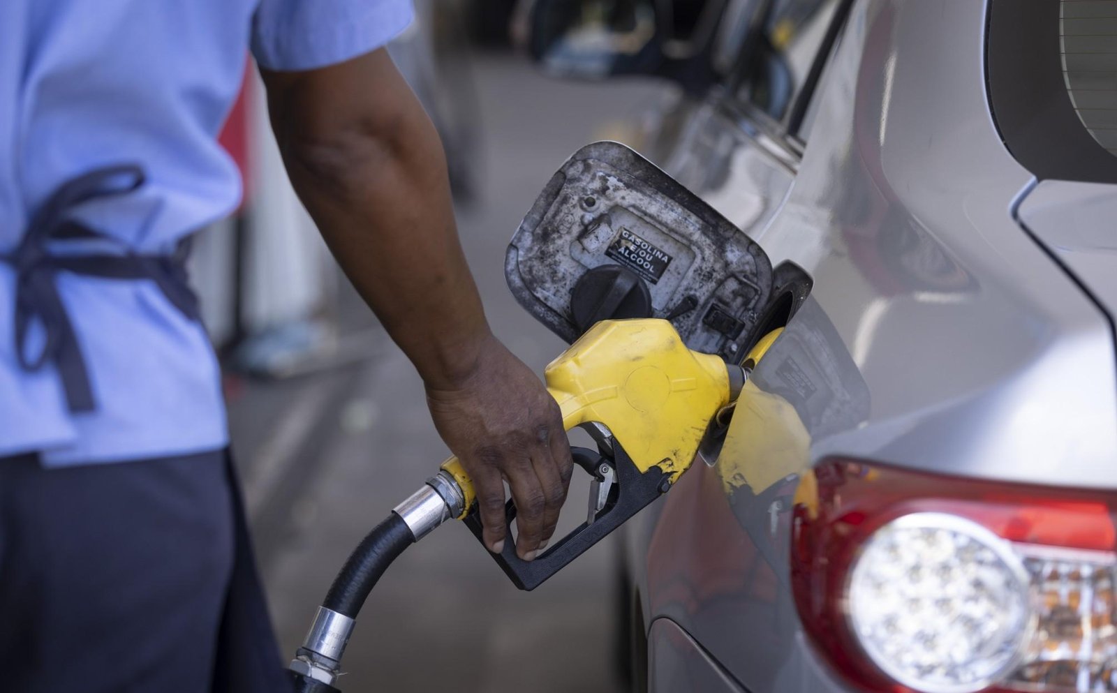 Tensão no Oriente Médio: alta do petróleo pressiona Petrobras por reajuste, mas analistas avaliam que empresa vai preferir aguardar