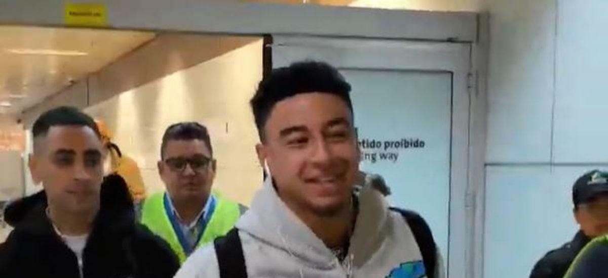 Jesse Lingard desembarca no Brasil e fica perto de ser anunciado pelo Corinthians
