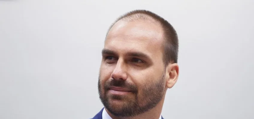 “Se não me demitir, o demitido é ele”, diz Eduardo sobre ministro