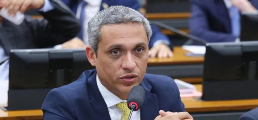Justiça condena Gayer a pagar R$ 20 mil ao PT por fake news