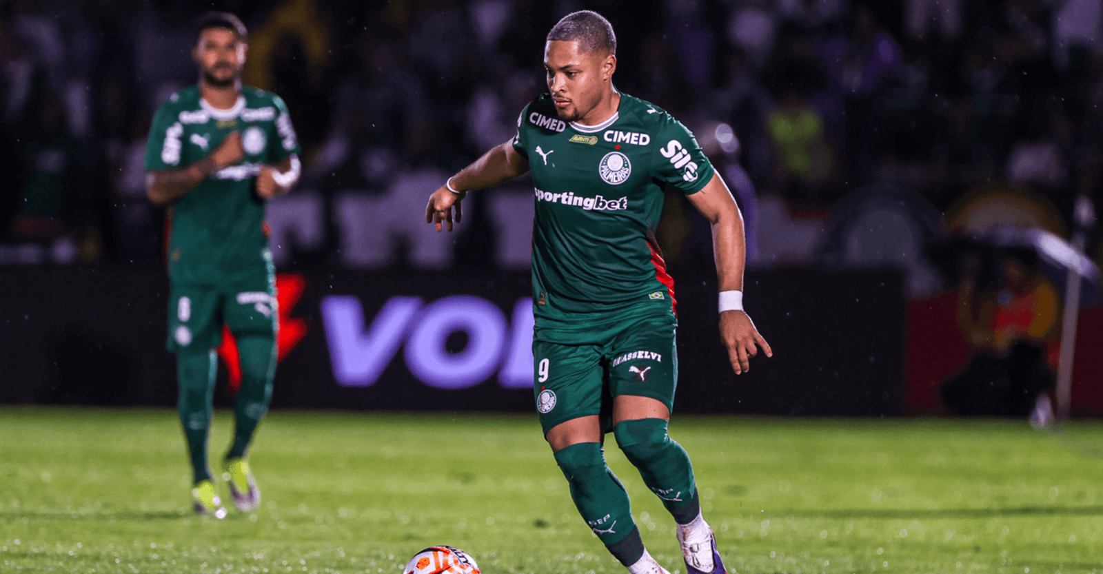 Palmeiras x Vitória: onde assistir ao vivo, horário e odds do Brasileirão