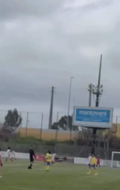 Árbitro é agredido à cabeçada por treinador em jogo de sub-11 em Portugal