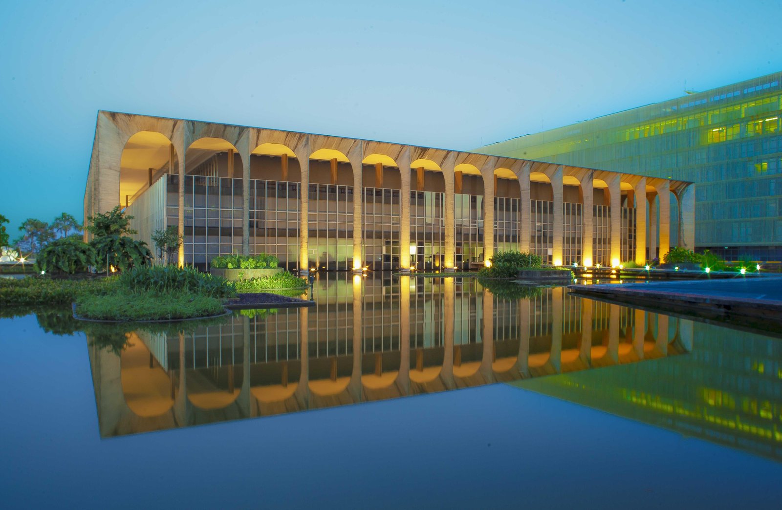 Itamaraty abre concurso para diplomata com 60 vagas | G1