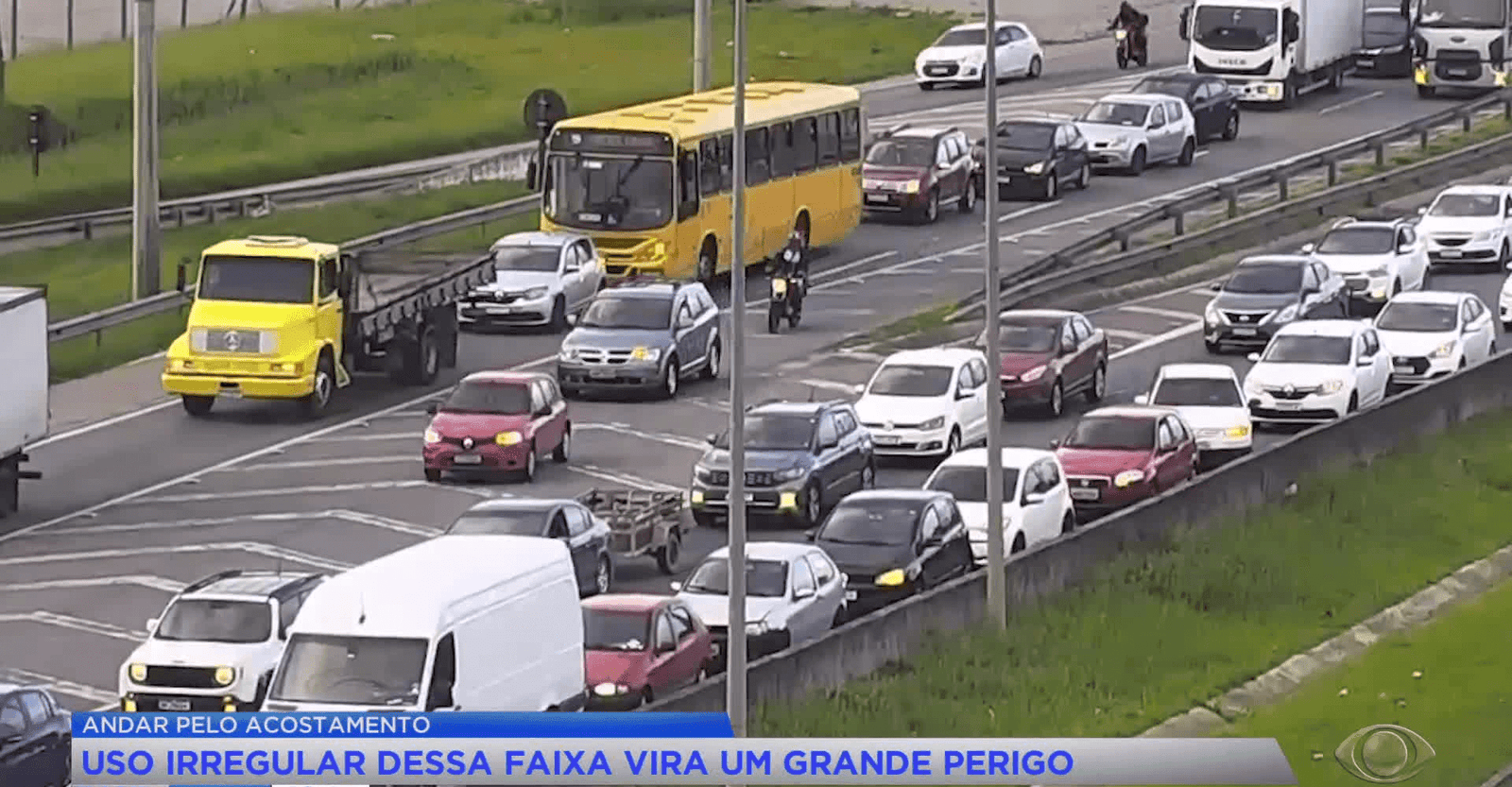 Irregular: PRF flagra 60 motoristas por hora no acostamento na BR-116