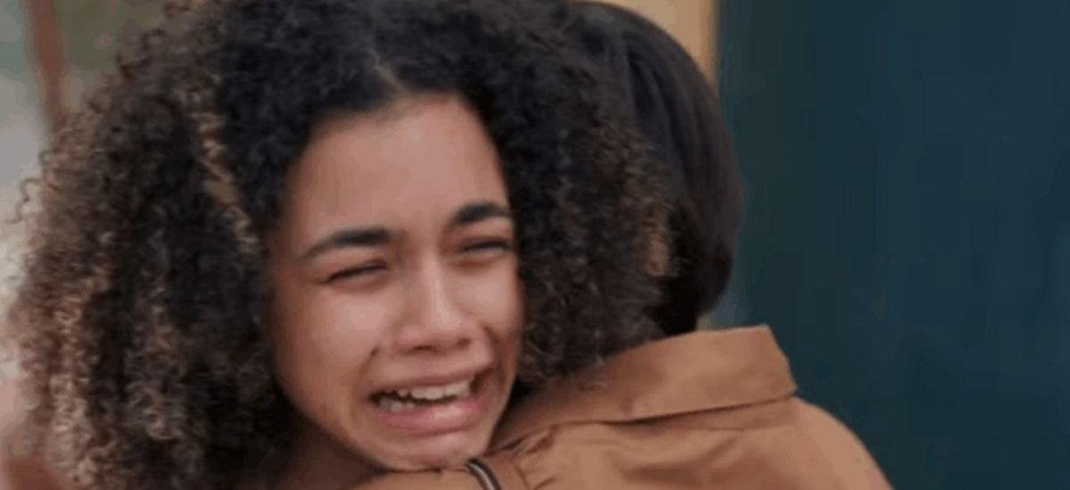 ‘Três Graças’: Joélly descobre que perdeu a filha e o pai e se desespera; veja destaques da novela