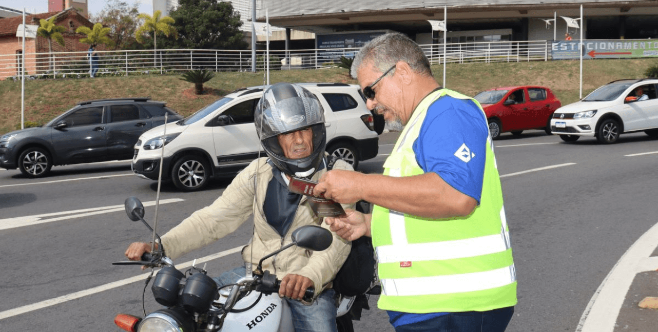 Dez pontos críticos para o trânsito em Campinas recebem ações educativas