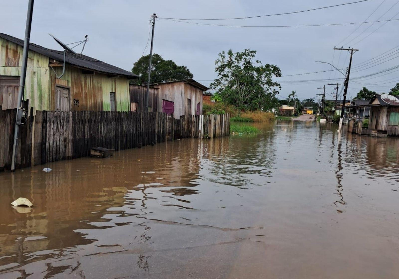 Rios do interior do Acre seguem acima da cota de transbordamento | G1