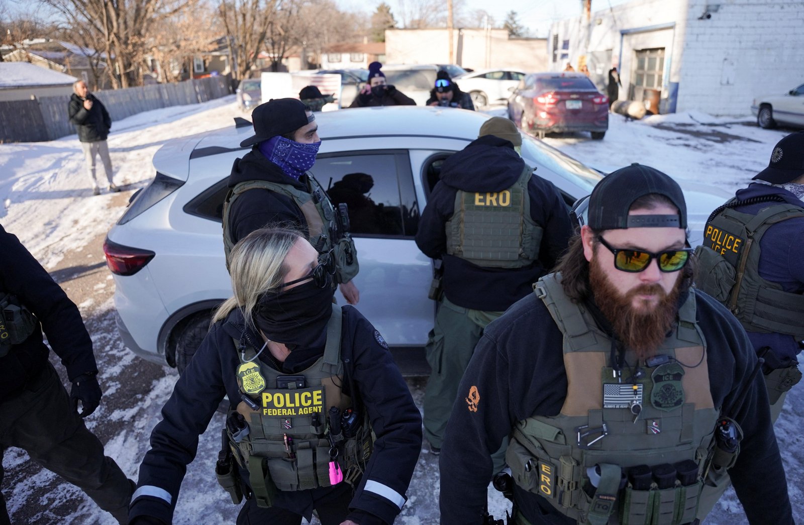 Jornalista diz ter sido contratada pelo ICE em entrevista de 6 minutos | G1