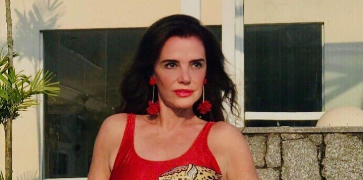 Luma de Oliveira recusa convite para desfilar com Juliana Paes na Viradouro