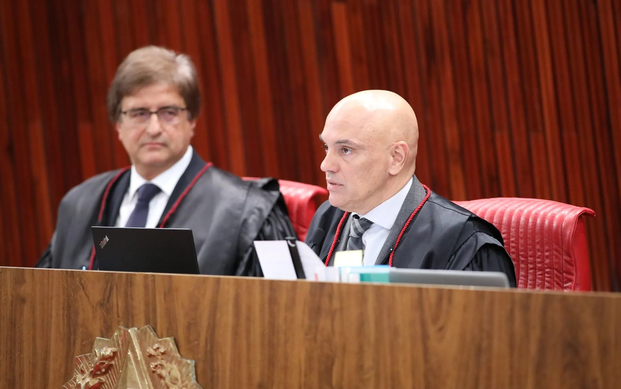 Contrato, intervenção junto à PF, viagem de filho: entenda como novas revelações ligam Moraes e Gonet a Vorcaro