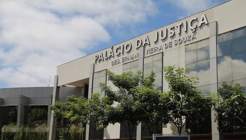 Mãe suspeita de vender filhas por R$ 250 em bar é mantida presa em MT | G1