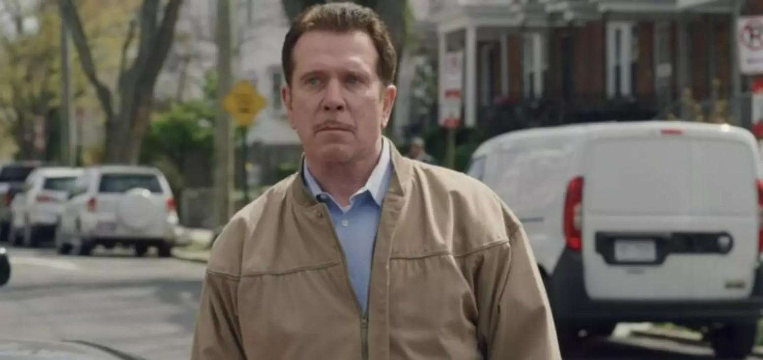 Ator Bobby J. Brown, de 'The Wire', morre em incêndio, aos 62 anos | G1