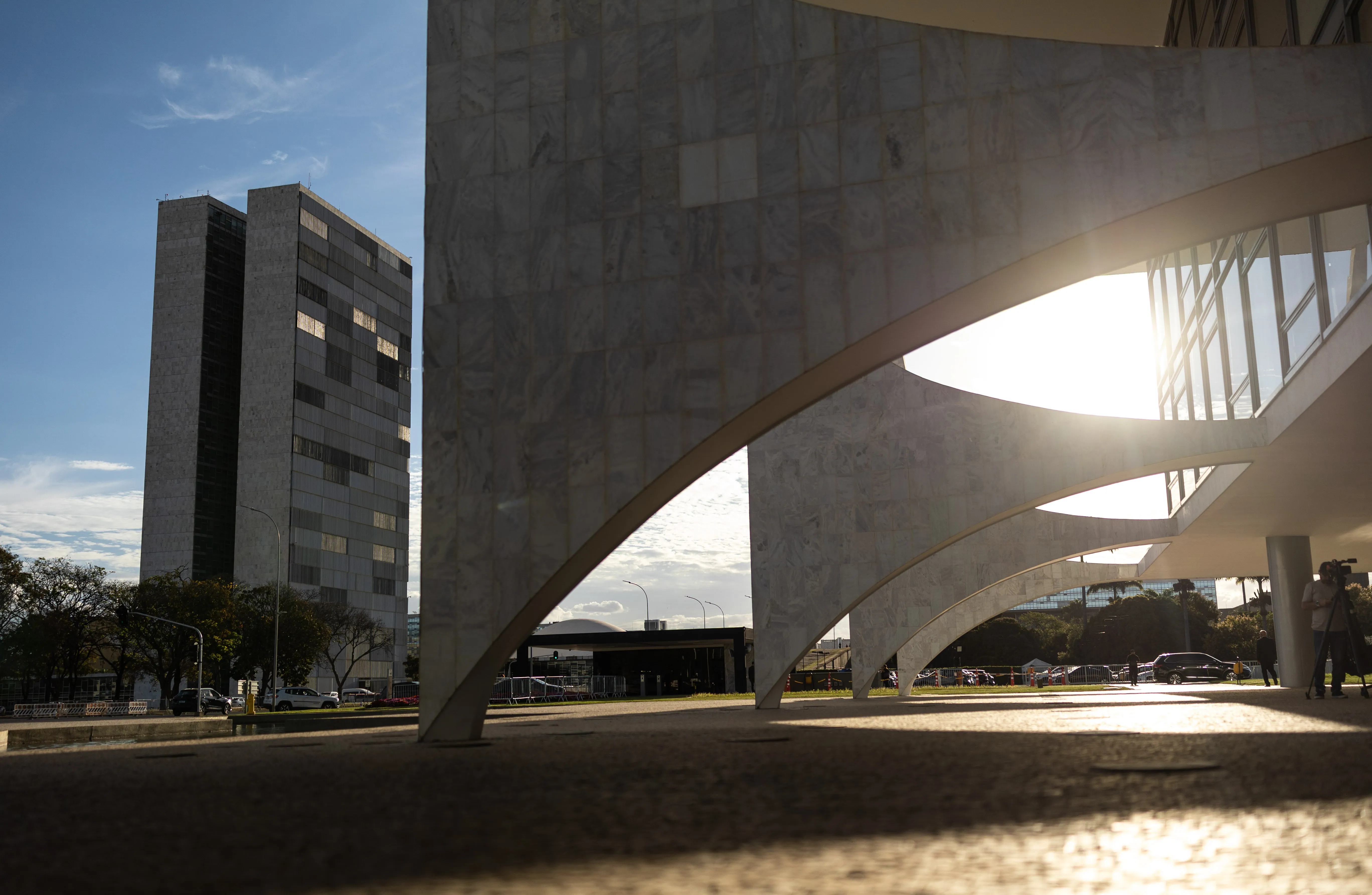 Comissão do Congresso deve votar MP do fim da ‘taxa das blusinhas’