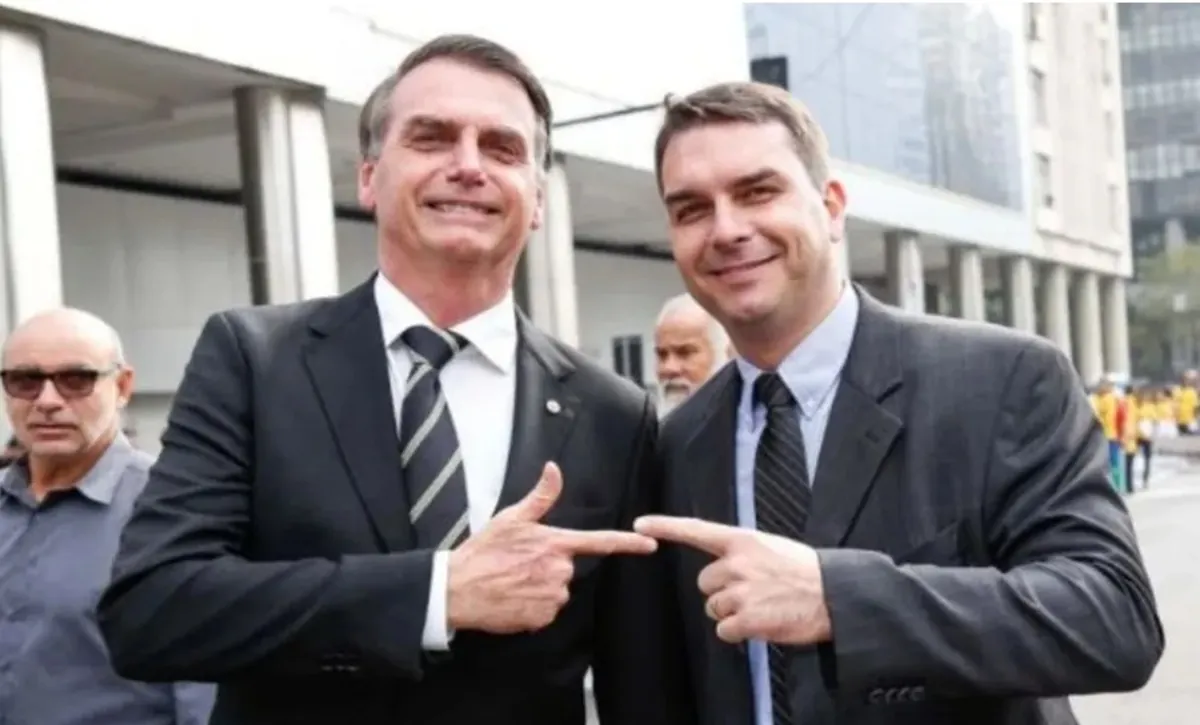 Flávio Bolsonaro, a cópia malfeita do pai preso