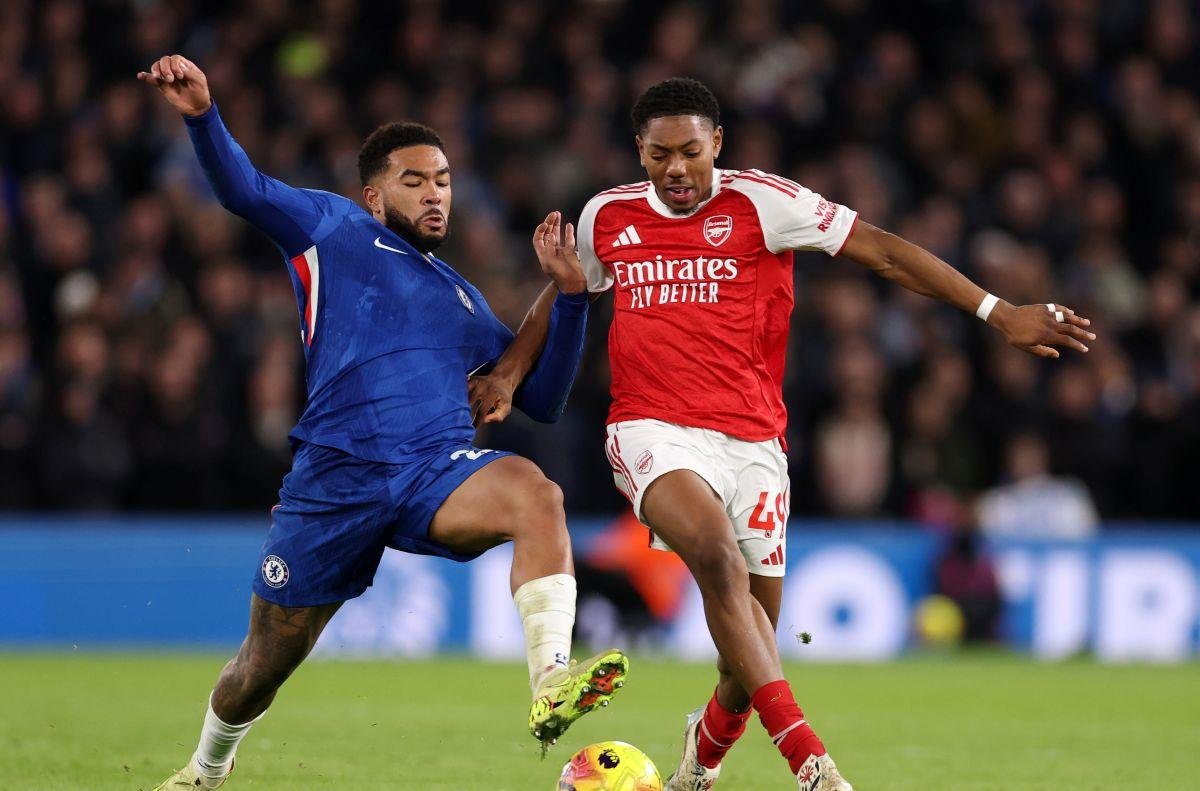 Arsenal e Chelsea fazem clássico decisivo pela Copa da Liga Inglesa