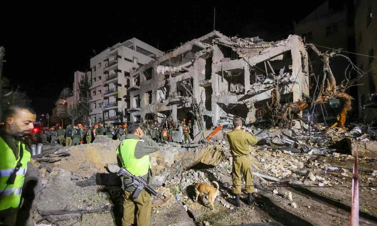 Ataque do Irã a Israel deixa ao menos nove mortos e mais de 20 feridos