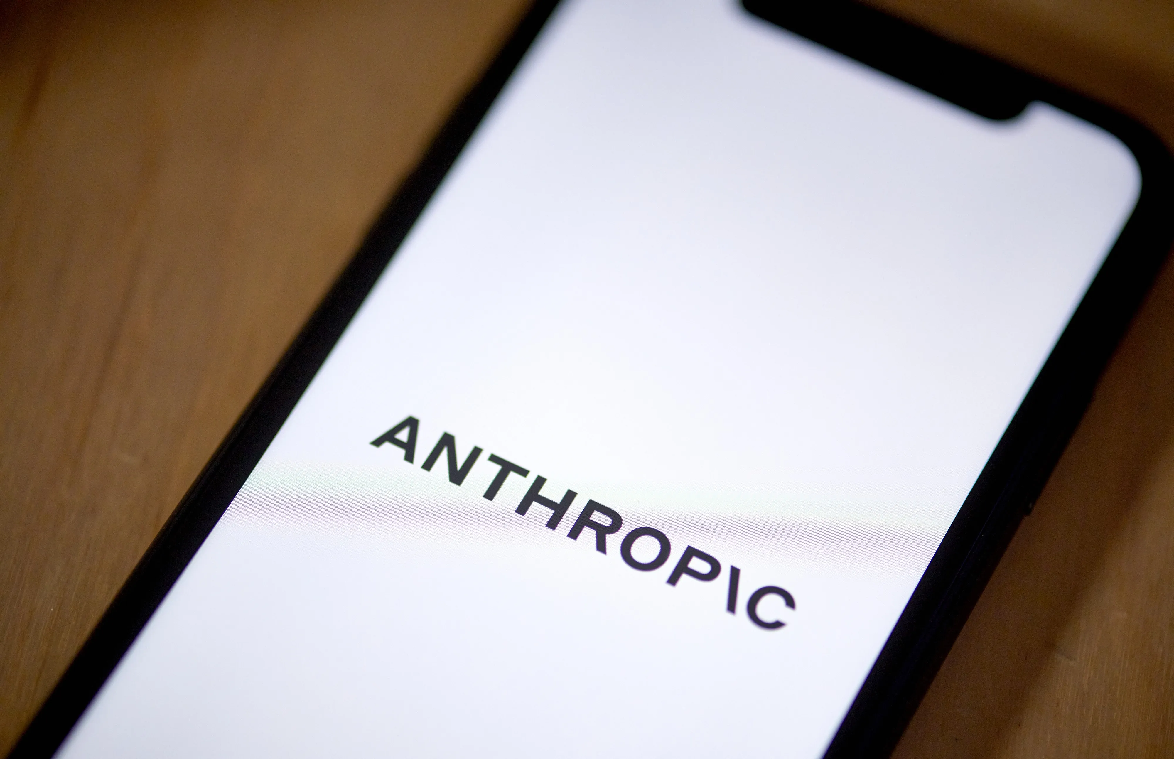 Anthropic limita lançamento do Mythos, seu mais recente modelo de IA, para evitar ataques cibernéticos