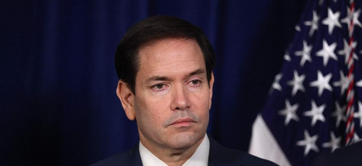 Trump ameaça presidente interina da Venezuela: ‘Pagará um duro preço se não fizer o correto’