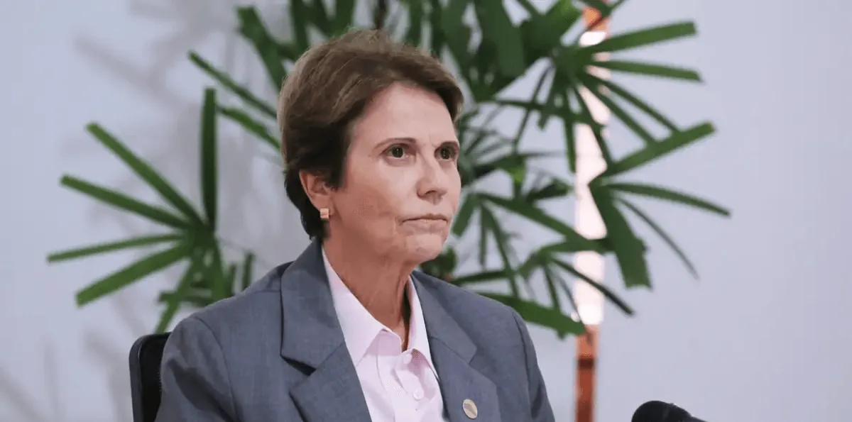Tarcísio ajuda, Tereza Cristina reavalia convite e pode ser vice de Flávio