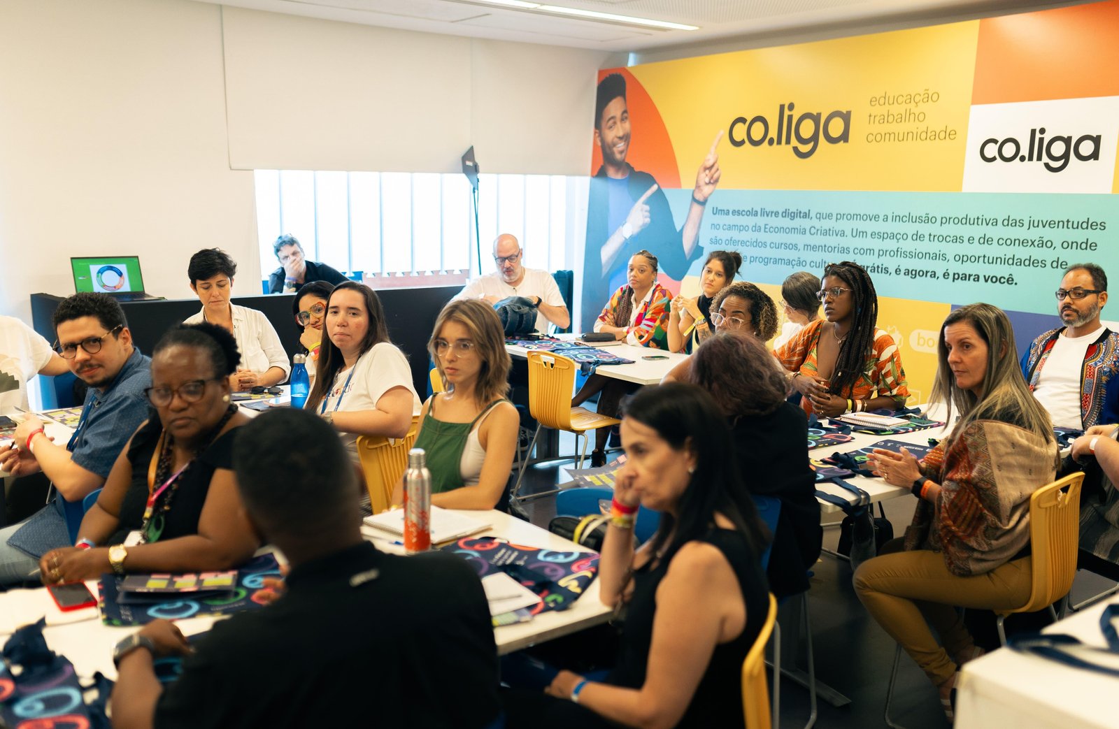 Fundação Roberto Marinho lança cursos gratuitos focados em IA; veja como acessar