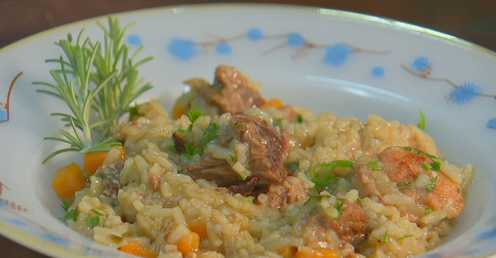 Receita Nosso Campo: aprenda a fazer um arroz que é um prato completo | G1