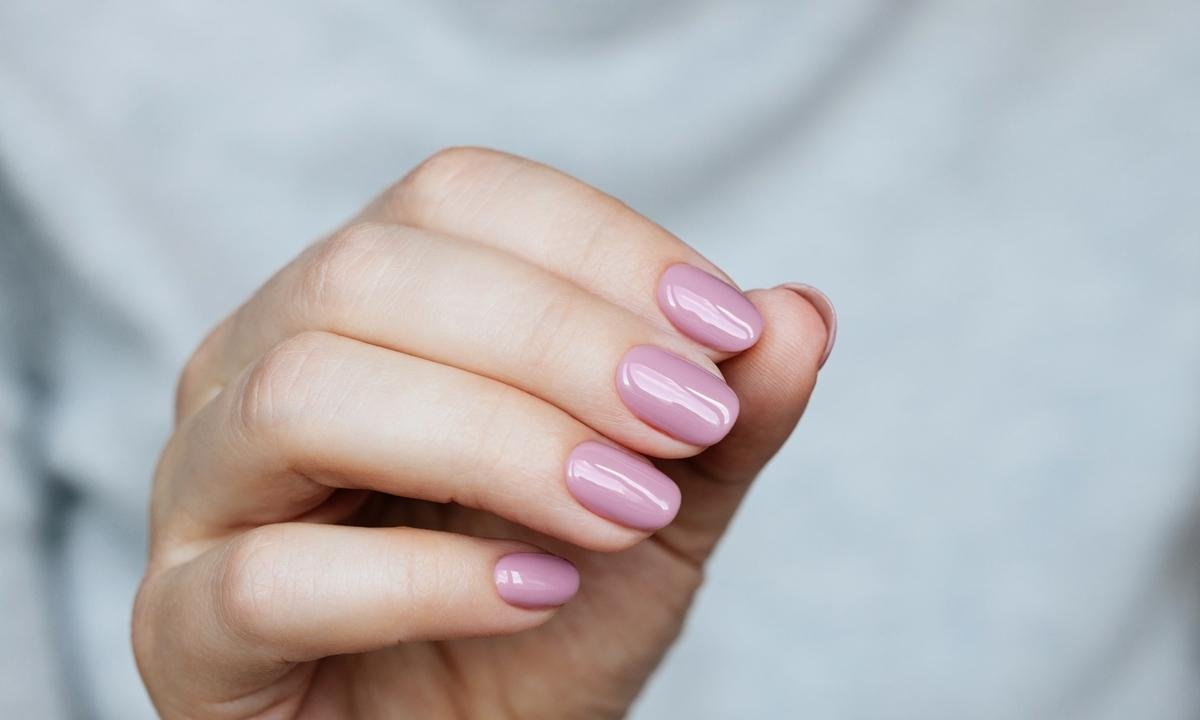 Como fazer o esmalte durar mais tempo nas unhas e evitar que descasque